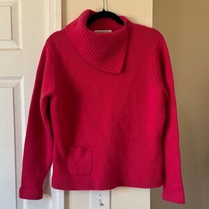Johnstown’s cashmere turtleneck sweater